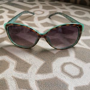 DONATED 🥳 🆓Jessica Simpson. No case